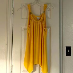 A beautiful yellow top